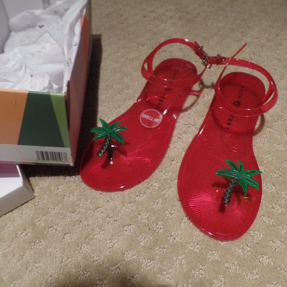 New Women's Katy Perry Jelly sandals size 7. Red with palm trees - Picture 2 of 3